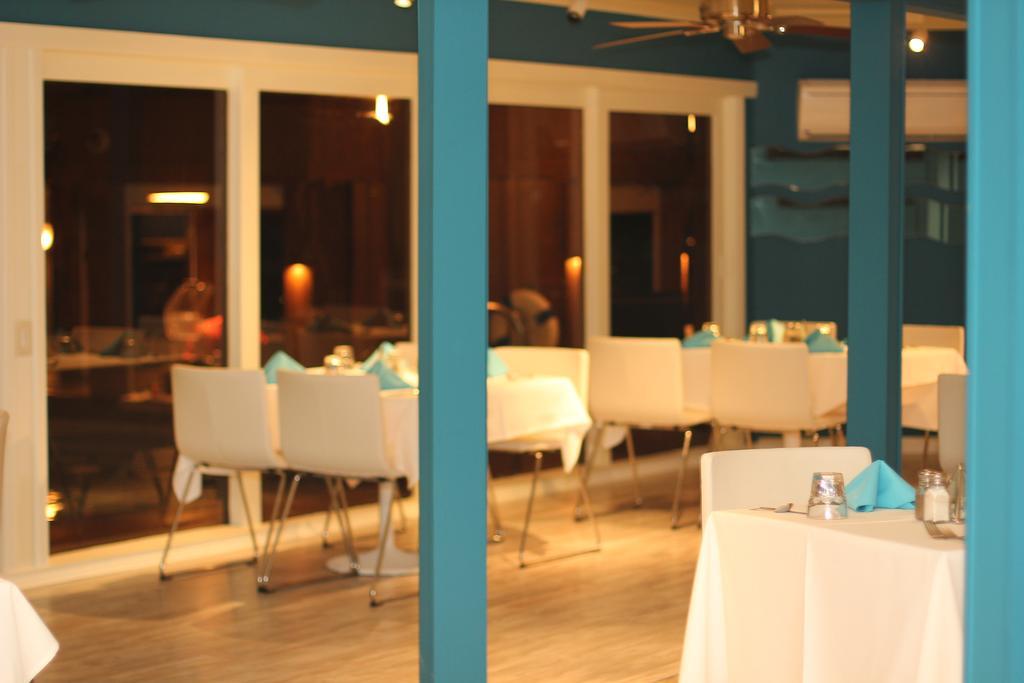 Exuma Beach Resort George Town Esterno foto